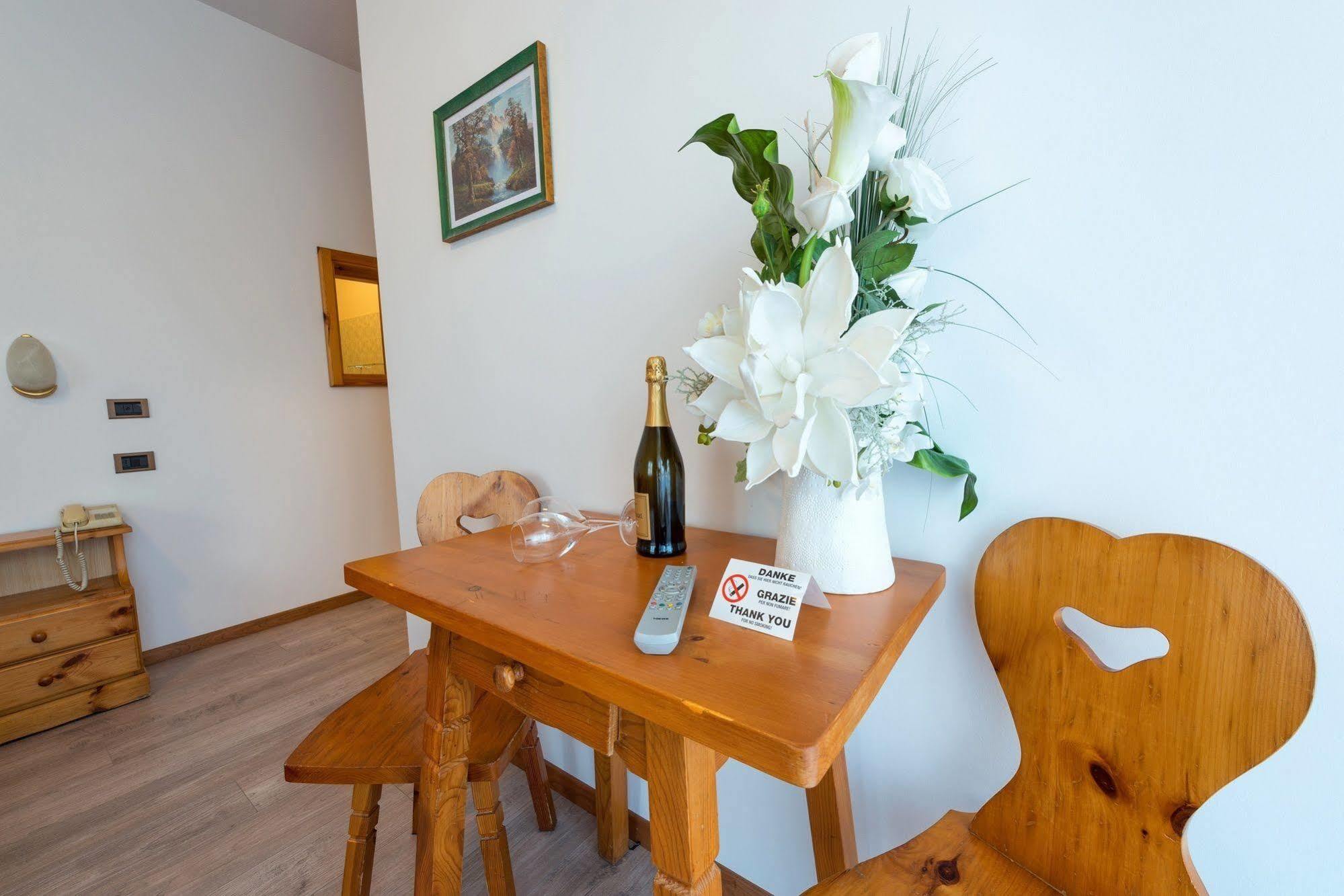 Hotel Ristorante Alla Nave Lavis Zewnętrze zdjęcie